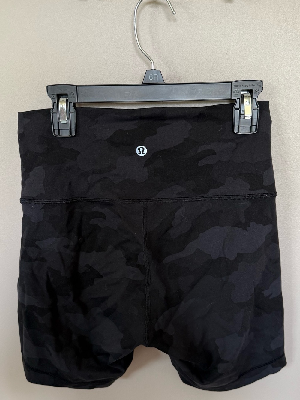 Lululemon camo Biker Shorts 6”